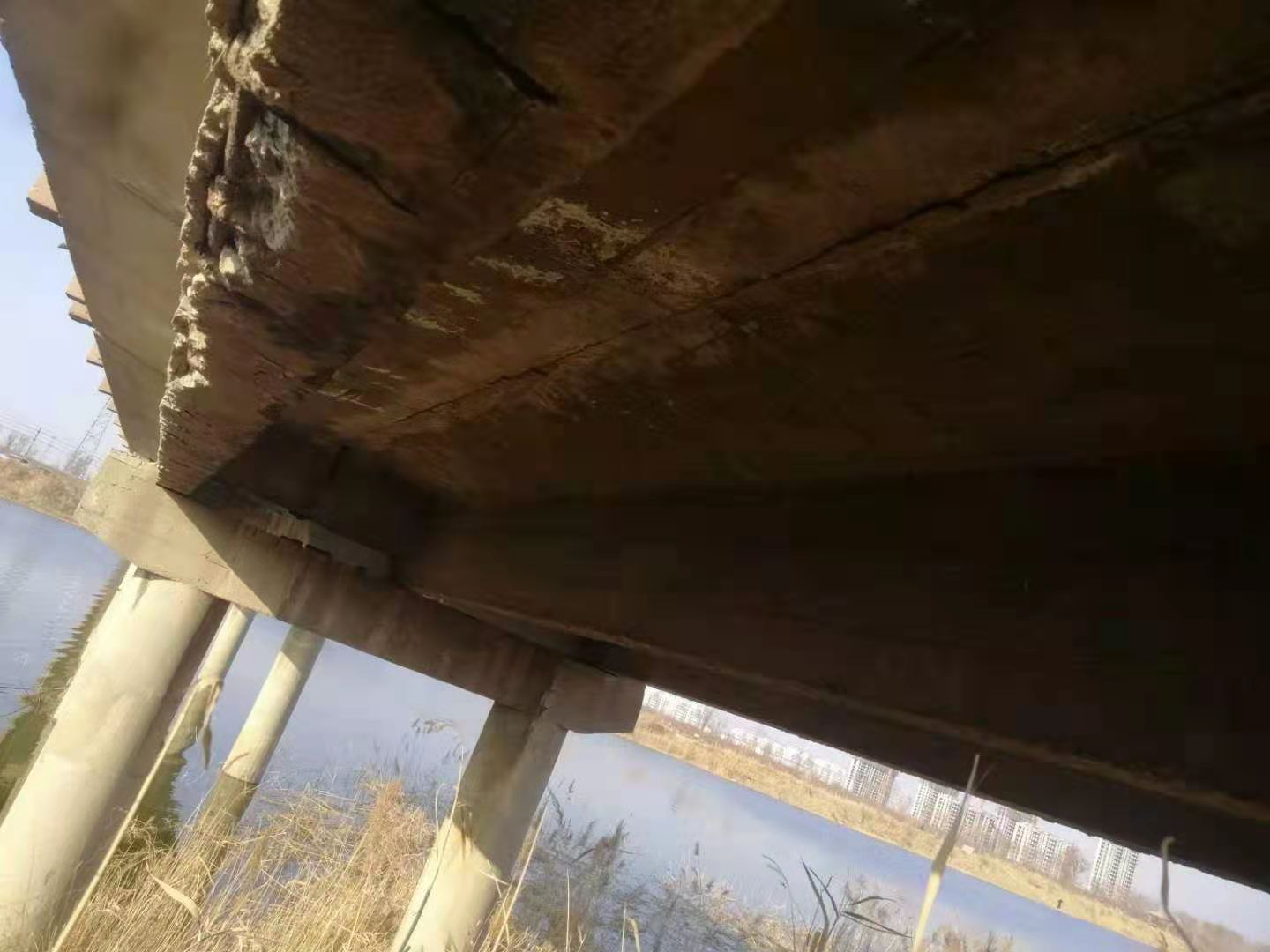 西双版纳道路桥梁结构的常见病害